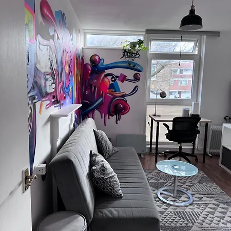 Colourful & Comfy Studio Flat London Exterior photo
