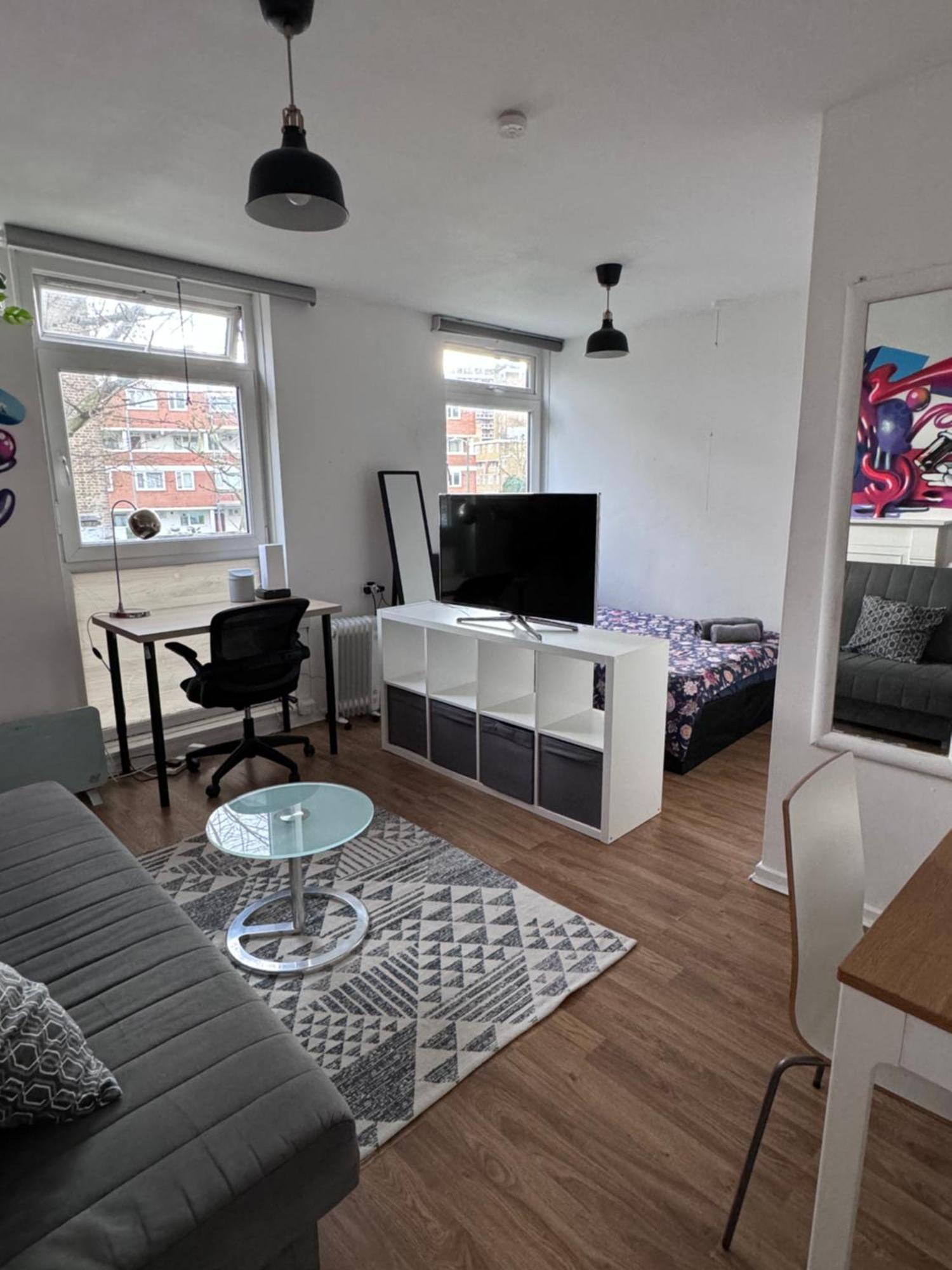 Colourful & Comfy Flat Апартаменты *